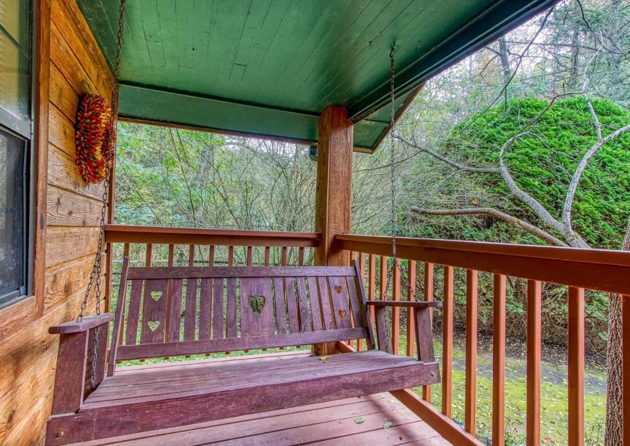 Cozy Creek Cabin Pigeon Forge Exterior foto